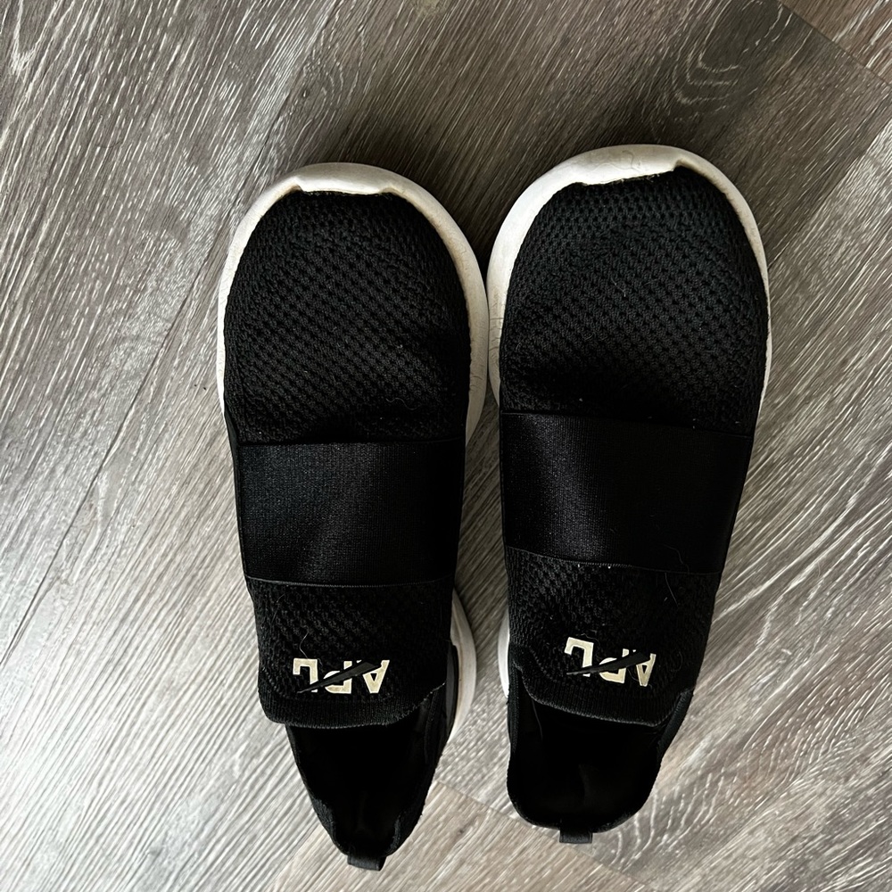 APL women’s 8.5